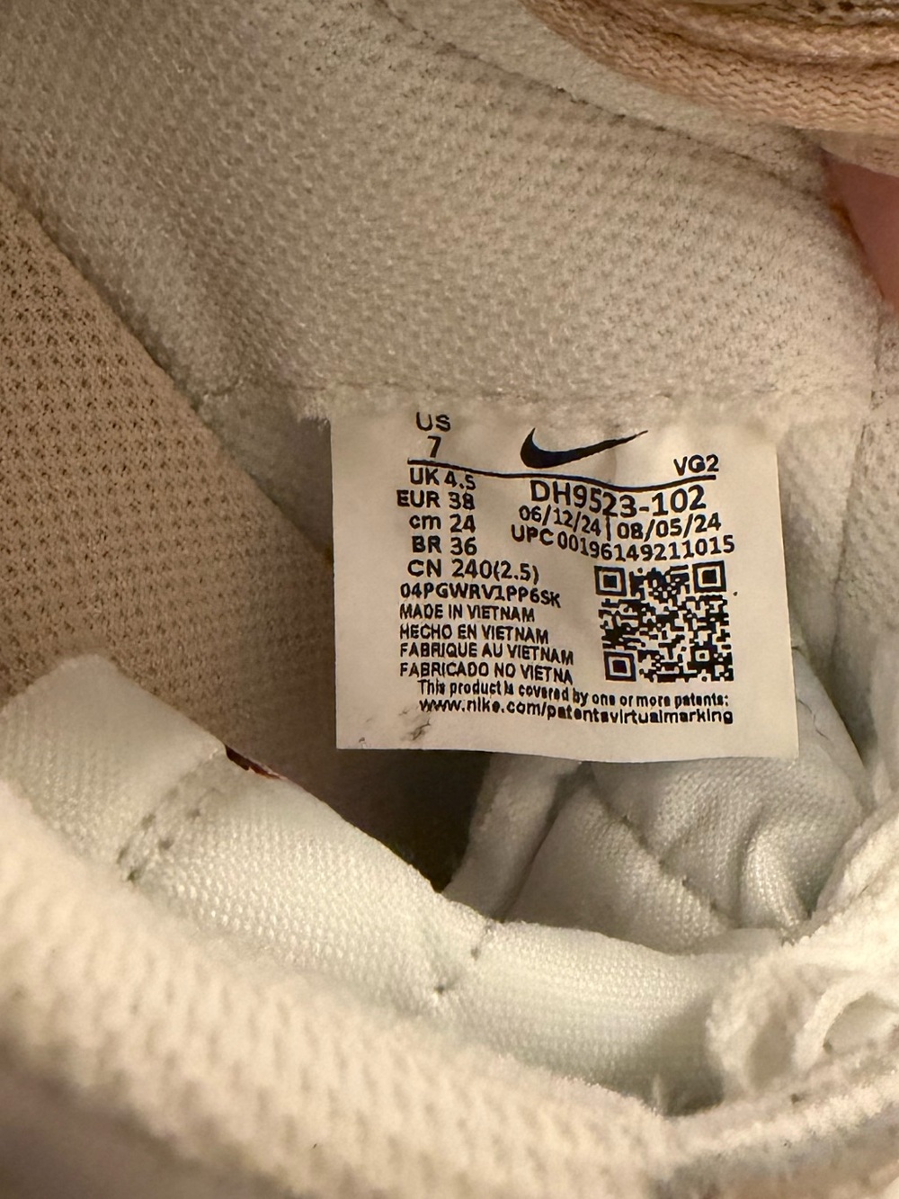 Women’s Nike Waffle Debut Sanddrift/Black/White Tennis Shoes - Picture 10 of 10